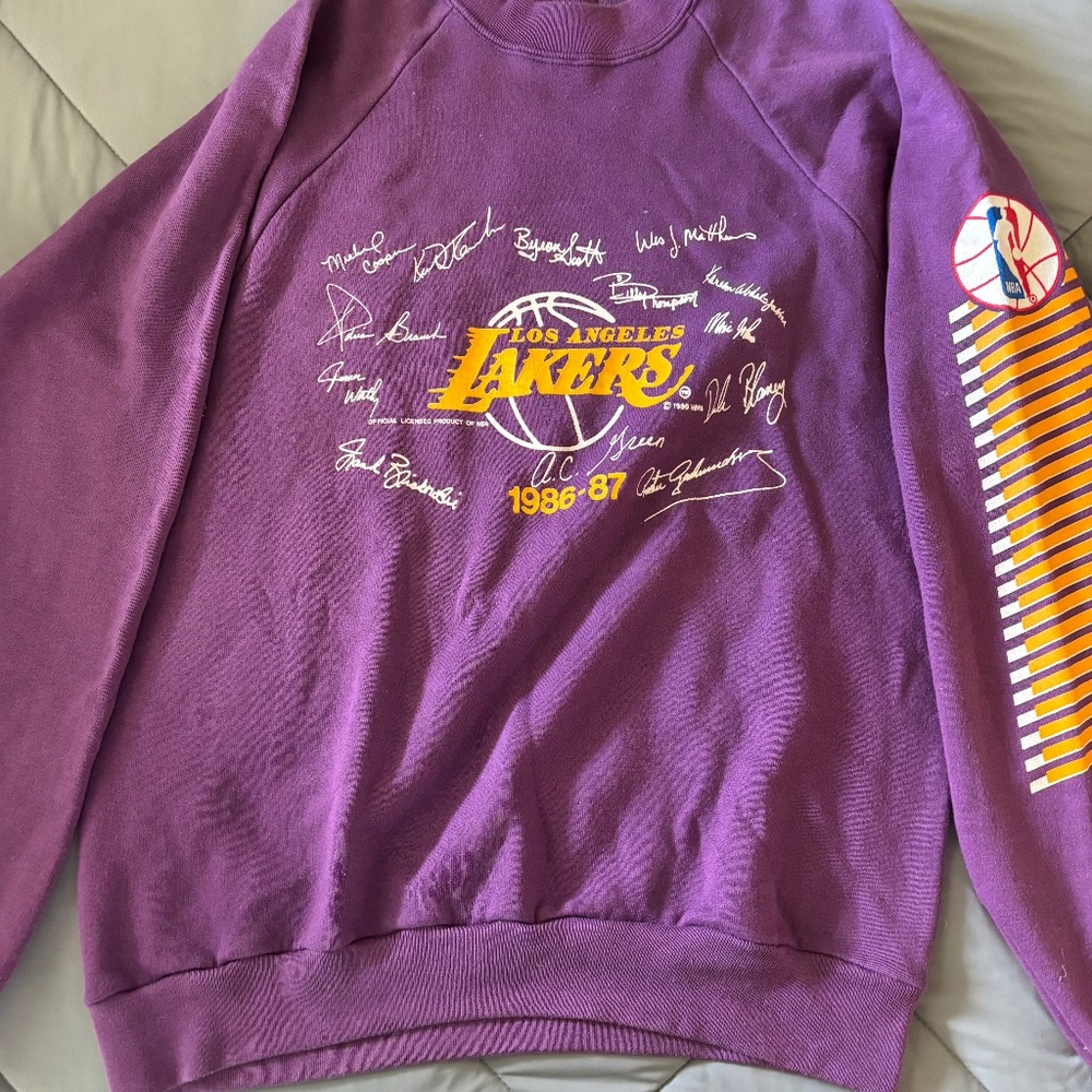 Vintage 1980s lakers sweatshirt